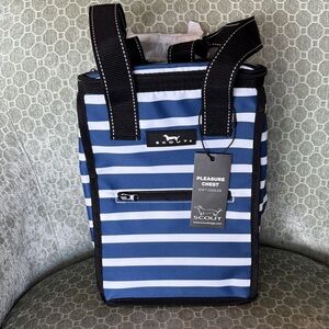 NWT Scout Navy and White Striped Pleasure Chest Cooler Bag